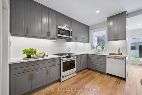 Photo 7 at 25 Uxbridge Avenue, Pellam Park, Toronto