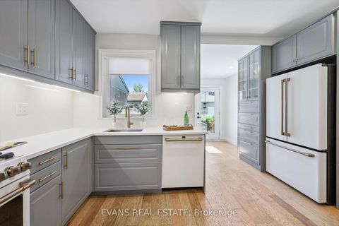 Photo 8 at 25 Uxbridge Avenue, Pellam Park, Toronto