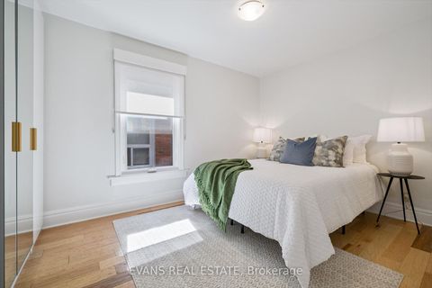 Photo 12 at 25 Uxbridge Avenue, Pellam Park, Toronto