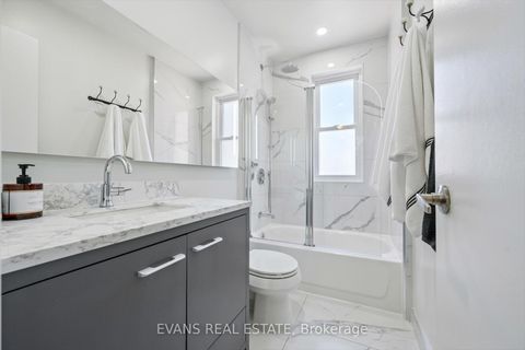 Photo 14 at 25 Uxbridge Avenue, Pellam Park, Toronto