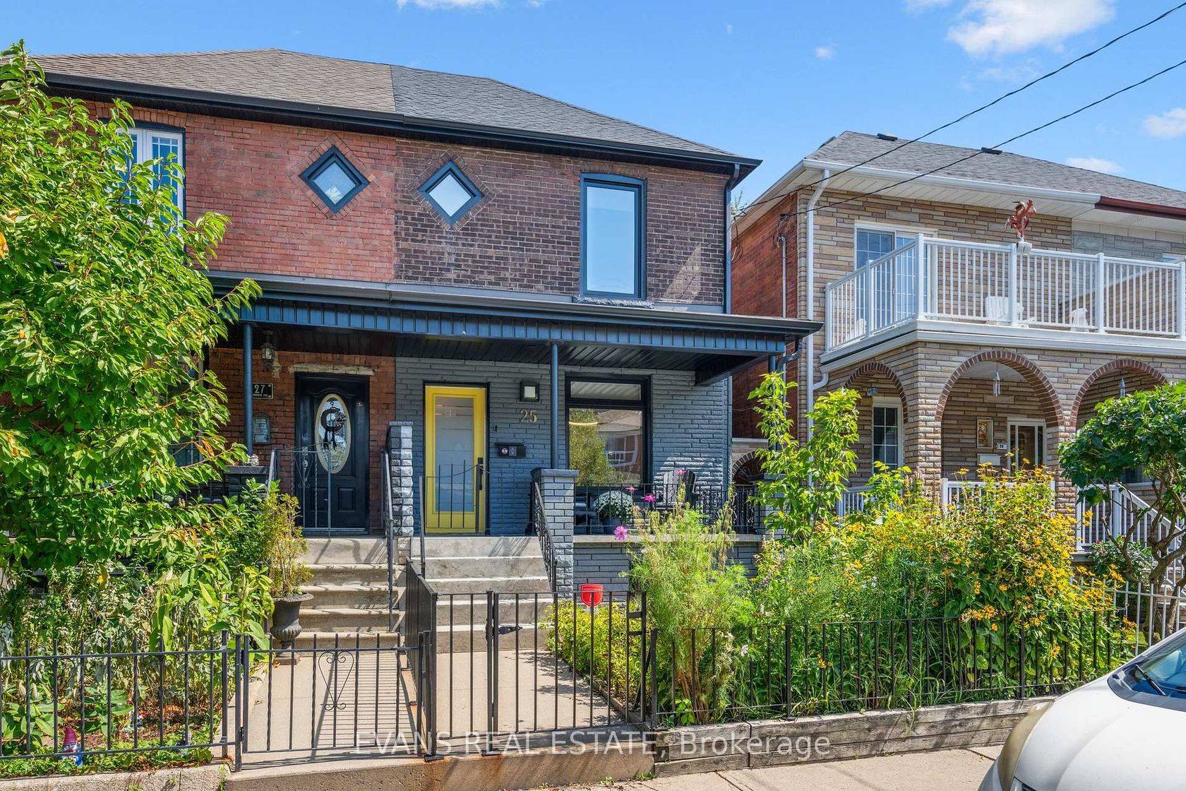 25 Uxbridge Avenue, Pellam Park, Toronto 