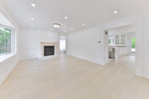 Photo 1 at 1003 Lakeshore Road W, SW Southwest, Oakville