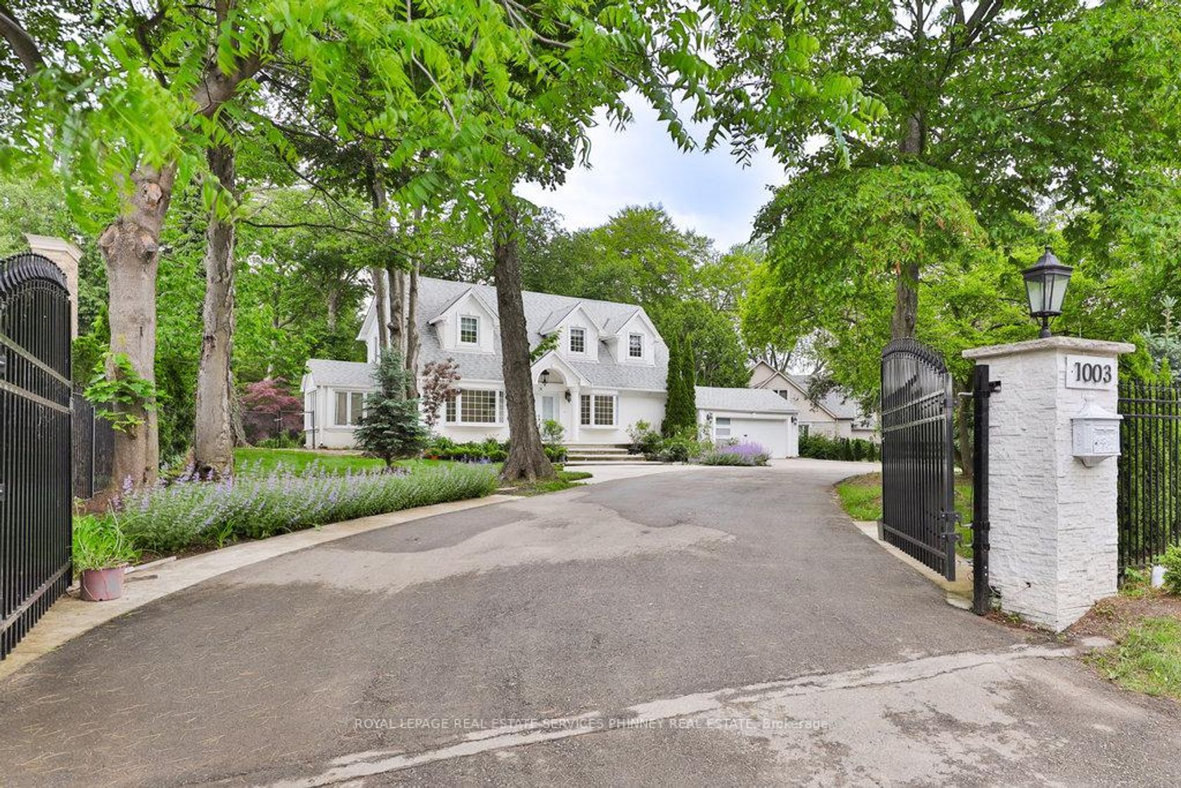 1003 Lakeshore Road W, SW Southwest, Oakville 
