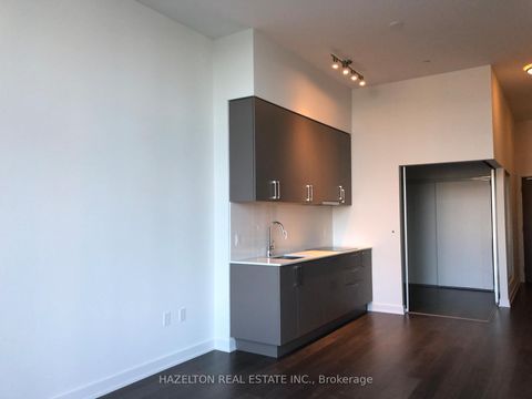Photo 3 at 212W - 27 Bathurst Street, Waterfront Communities C1, Toronto