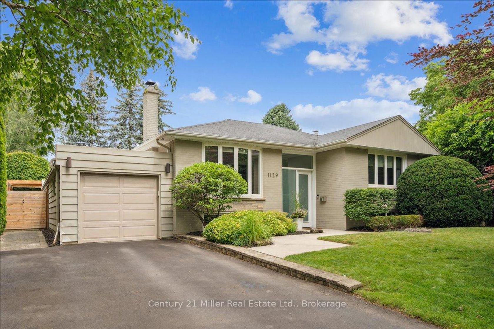 1129 Shaw Street, WO West, Oakville 
