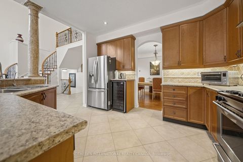 Photo 14 at 12 Parisian Crescent, Shore, Barrie Photo 14 at 12 Parisian Crescent, Shore, Barrie