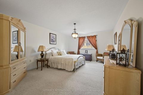 Photo 16 at 12 Parisian Crescent, Shore, Barrie