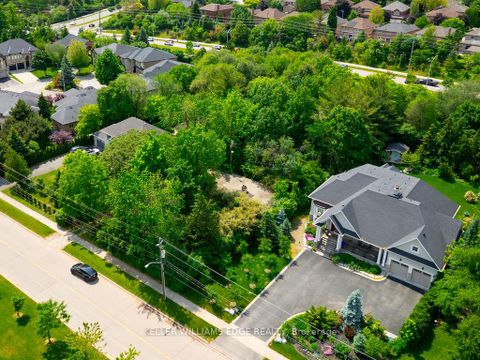 Photo 12 at 183 Old Upper Middle Road, CP College Park, Oakville