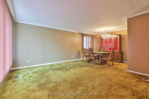Photo 3 at 35 Beckett Avenue, Rustic, Toronto
