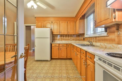 Photo 7 at 35 Beckett Avenue, Rustic, Toronto
