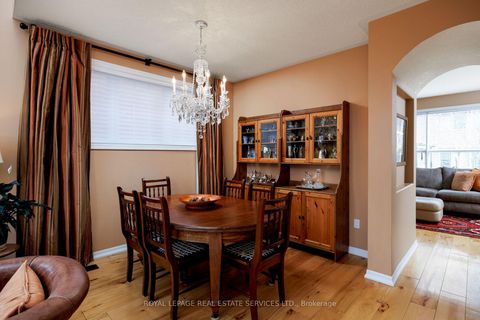 Photo 8 at 1392 Pinecliff Road, WT West Oak Trails, Oakville