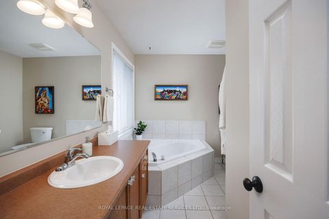 Photo 25 at 1392 Pinecliff Road, WT West Oak Trails, Oakville