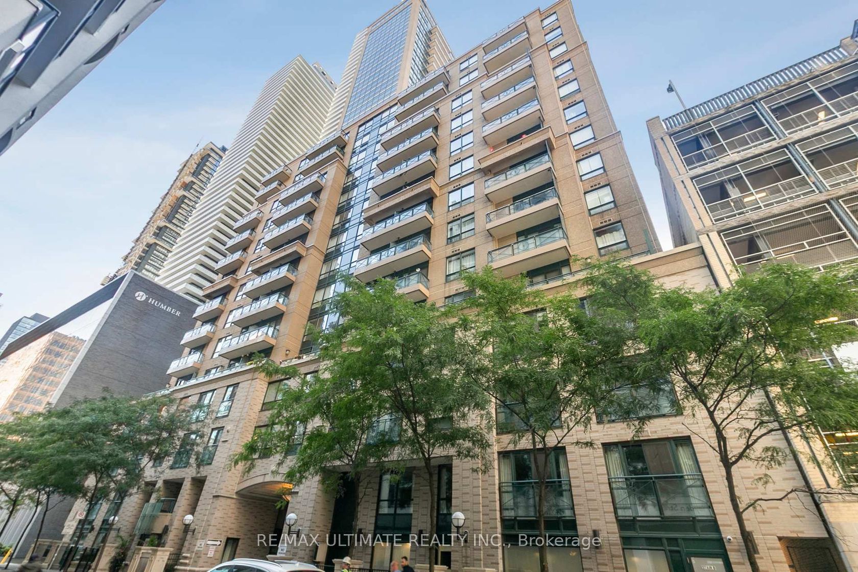 1002 - 35 Hayden Street, Yonge Corridor, Toronto 