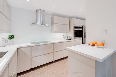 Photo 16 at 221 - 80 Coe Hill Drive, Swansea, Toronto