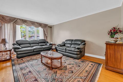Photo 5 at 15 Breadner Drive, Richview, Toronto