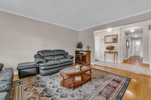 Photo 6 at 15 Breadner Drive, Richview, Toronto Photo 6 at 15 Breadner Drive, Richview, Toronto