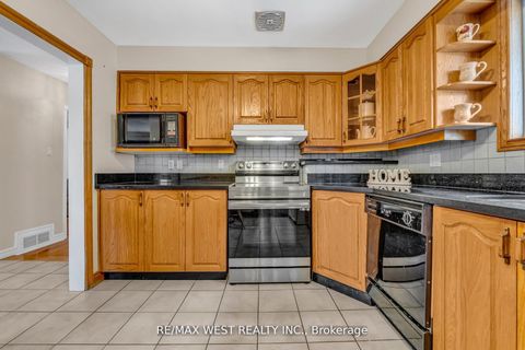 Photo 10 at 15 Breadner Drive, Richview, Toronto