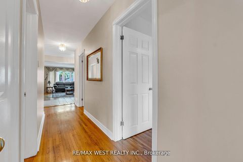Photo 13 at 15 Breadner Drive, Richview, Toronto