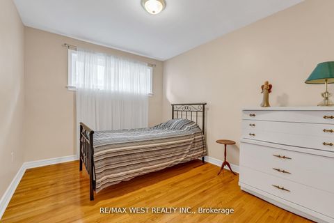 Photo 16 at 15 Breadner Drive, Richview, Toronto