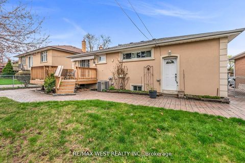 Photo 44 at 15 Breadner Drive, Richview, Toronto
