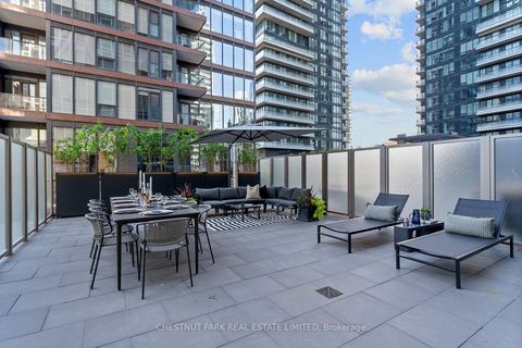 Photo 1 at 610 - 15 Mercer Street, Waterfront Communities C1, Toronto