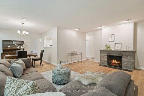 Photo 6 at 3 Bowater Drive, Sullivan, Toronto