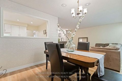 Photo 9 at 3 Bowater Drive, Sullivan, Toronto