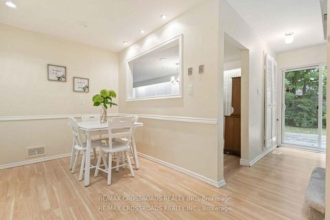 Photo 13 at 3 Bowater Drive, Sullivan, Toronto