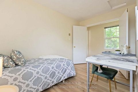 Photo 20 at 3 Bowater Drive, Sullivan, Toronto