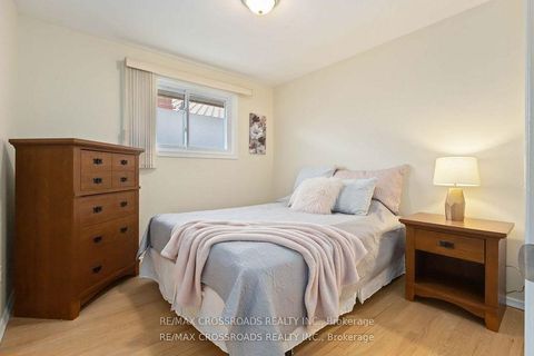Photo 31 at 3 Bowater Drive, Sullivan, Toronto