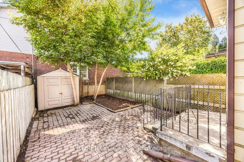 Photo 5 at 889 Palmerston Avenue, Annex, Toronto