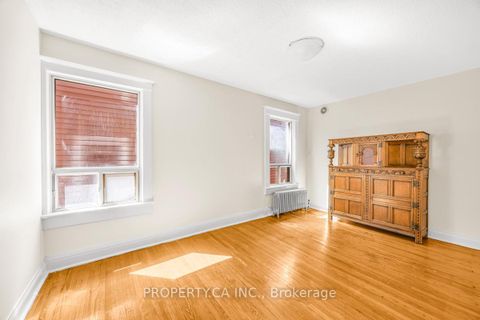 Photo 7 at 889 Palmerston Avenue, Annex, Toronto