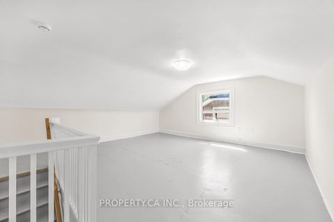 Photo 11 at 889 Palmerston Avenue, Annex, Toronto