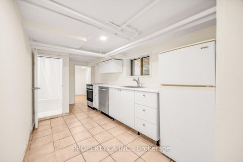 Photo 14 at 889 Palmerston Avenue, Annex, Toronto