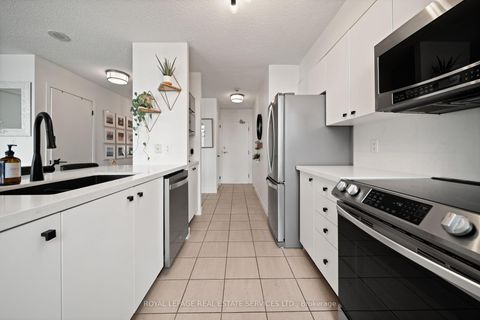 Photo 10 at 3906 - 11 Brunel Court, Waterfront Communities C1, Toronto