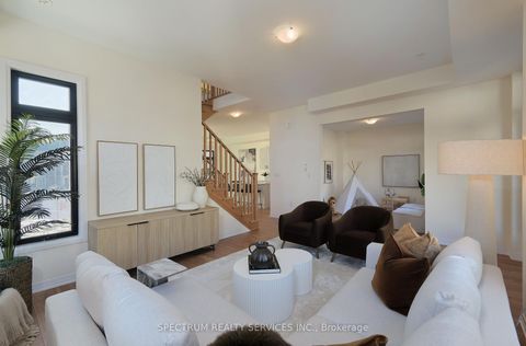 Photo 10 at 155 De La Roche Drive, Vellore Village, Vaughan