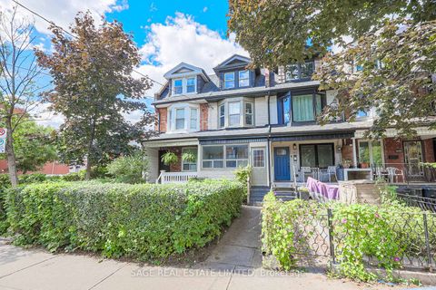 Photo 1 at 140 Strachan Avenue, Niagara, Toronto