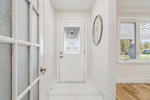 Photo 4 at 22 Citadel Drive, Eglinton East, Toronto