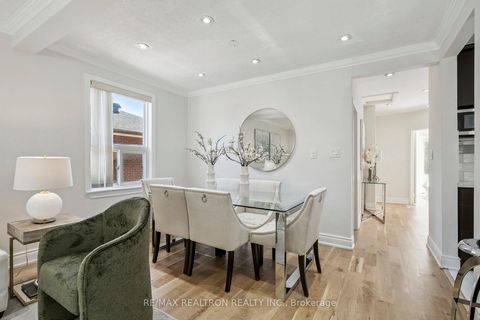 Photo 9 at 22 Citadel Drive, Eglinton East, Toronto