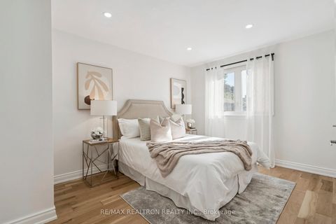 Photo 16 at 22 Citadel Drive, Eglinton East, Toronto