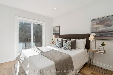 Photo 18 at 22 Citadel Drive, Eglinton East, Toronto
