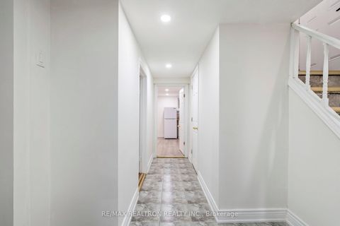 Photo 31 at 22 Citadel Drive, Eglinton East, Toronto