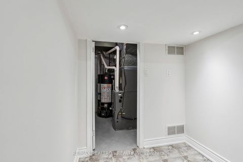 Photo 39 at 22 Citadel Drive, Eglinton East, Toronto