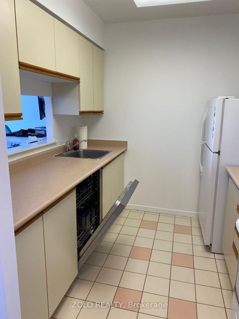 Photo 9 at 1107 - 21 Overlea Boulevard N, Thorncliffe Park, Toronto