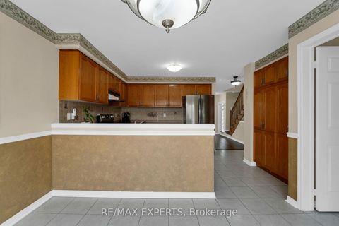 Photo 14 at 20 Decoroso Drive, Sonoma Heights, Vaughan