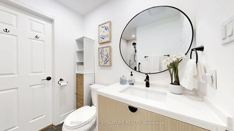 Photo 2 at 26 Holmbush Crescent, Steeles, Toronto