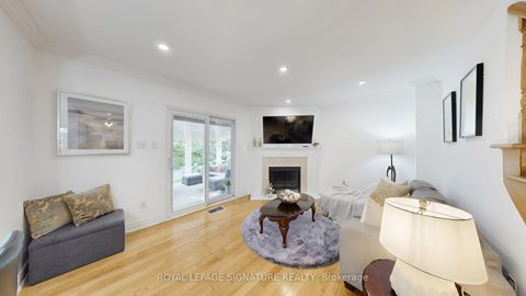Photo 5 at 26 Holmbush Crescent, Steeles, Toronto
