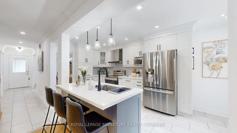 Photo 7 at 26 Holmbush Crescent, Steeles, Toronto