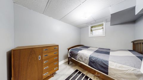 Photo 17 at 26 Holmbush Crescent, Steeles, Toronto
