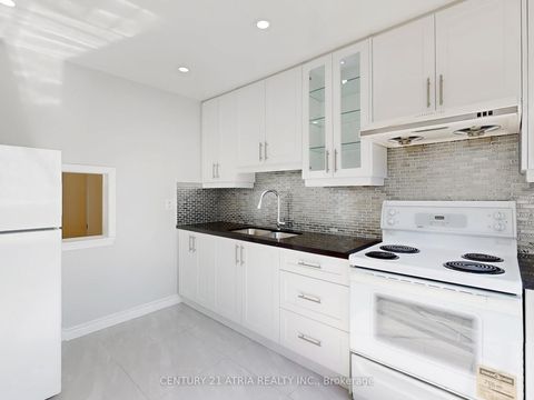 Photo 3 at 8 - 32 Sentinel Road, York University Heights, Toronto